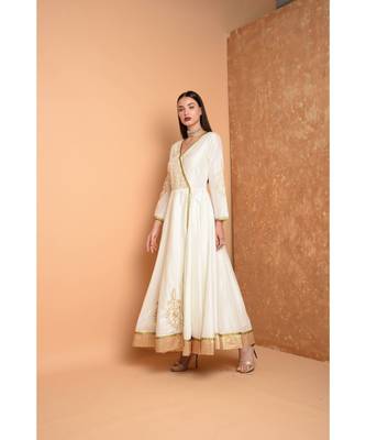 White Silk Embroidered Suit Set 3