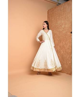 White Silk Embroidered Suit Set 5