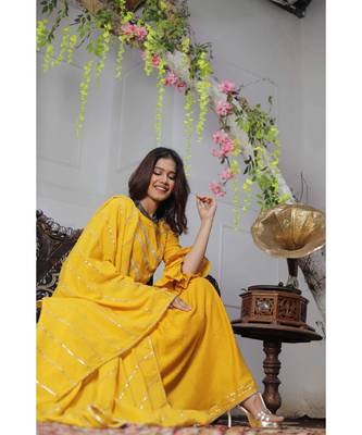 Yellow flared gotta suit set. 2