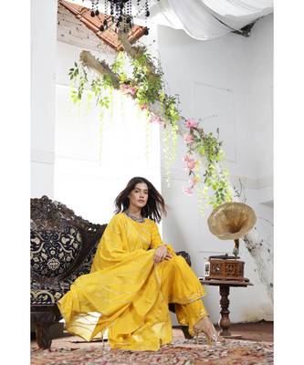 Yellow flared gotta suit set. 4