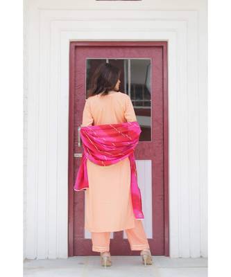 Peach & pink lehariya suit set. 4