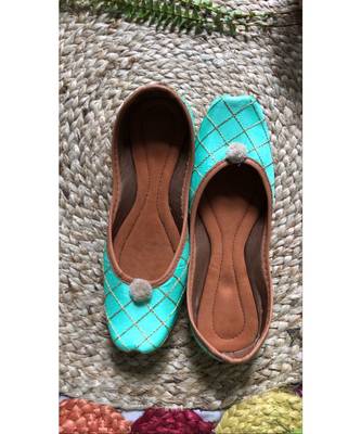 green zari jutti 1