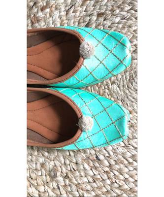 green zari jutti 2