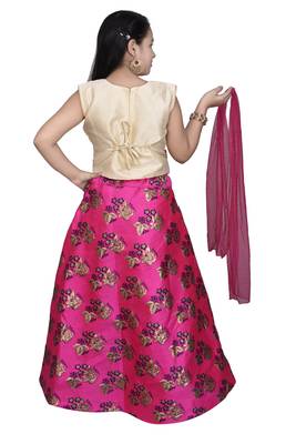 Magenta Pink Floral Brocade Lehenga With Cream Embroidered Choli And Pink Net Dupatta 4