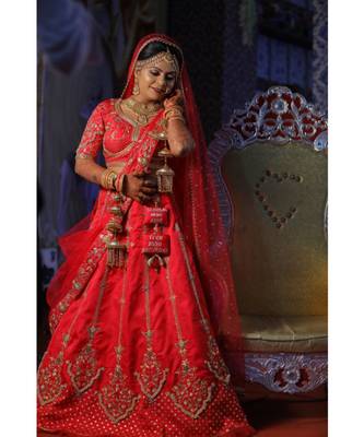 Red Raw Silk Wedding Wear Bridal Lehenga Choli 2