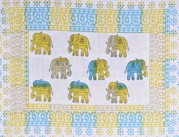 Grush Pure Cotton Printed Queen Size Bedsheet with 2 pillow covers 2