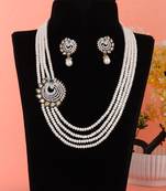 White pearl necklace-sets