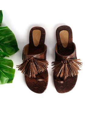 Brown Snake Print Kolapuris With Jhallar 2