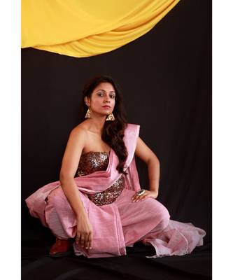 Stunning khadi slub cotton saree in prettiest pink with silver threadwork border 3