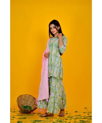 LIGHT GREEN SHARARA SET WITH PINK DUPATTA 2