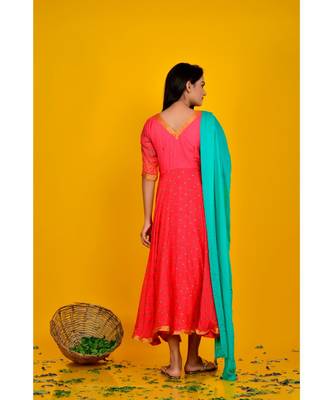 pink bandhani flared dress with green dupata 3