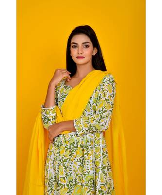 YELLOW BLOCK PRINT KURTA PANT SET WITH YELLOW DUPATTA 4