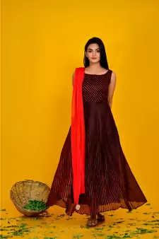 balck flared dress with red dupatta