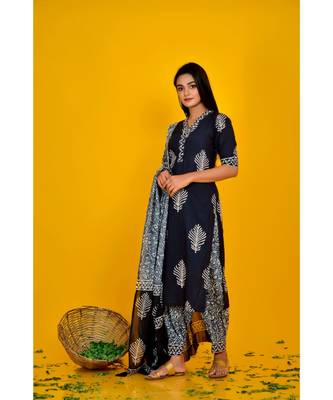 BLACK BLOCK PRINTED SUIT SET 2