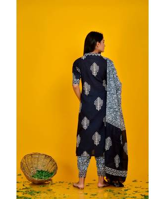 BLACK BLOCK PRINTED SUIT SET 3