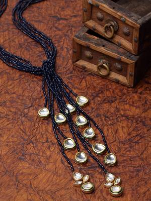 Blue pearl necklaces 1