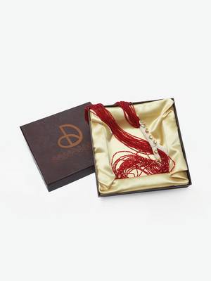 Red pearl necklaces 4