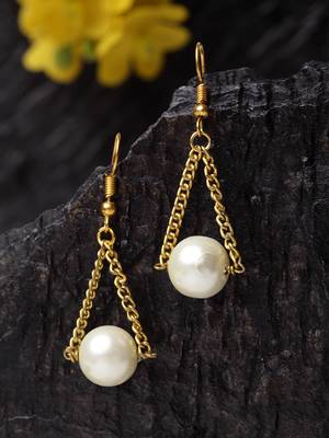 Gold pearl earrings 1