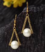 Gold pearl earrings