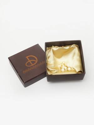 Gold pearl earrings 3