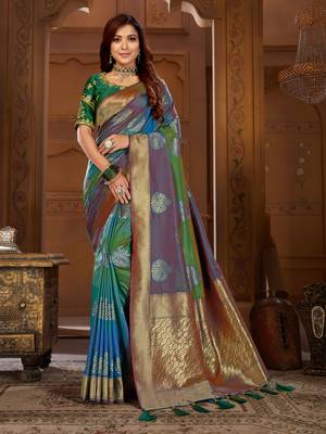 Green woven banarasi saree with blouse 1