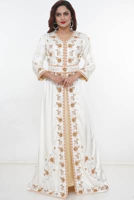 White embroidered georgette islamic-kaftans 3