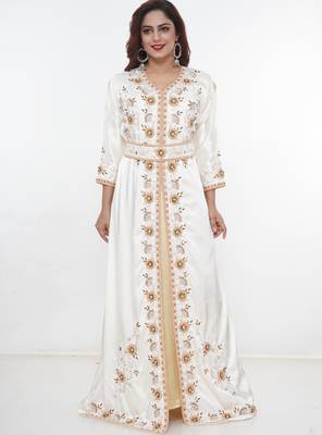 White embroidered georgette islamic-kaftans 4