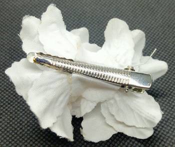 White hair-accessories 2