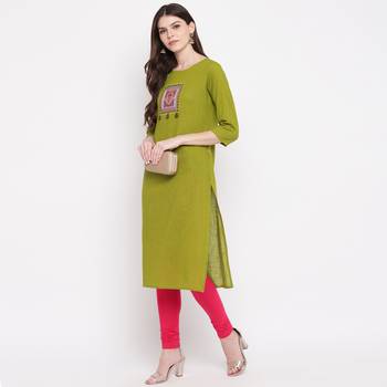 Women'S Embellished Straight Cotton Parrot Green Kurti 1