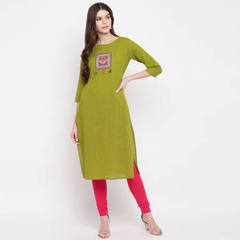 Women'S Embellished Straight Cotton Parrot Green Kurti 7