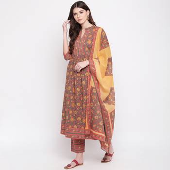 Women'S Floral Print & Hand Work Flared With Side Cut Cotton Grey Kurti & Palazzo With Dupatta 4