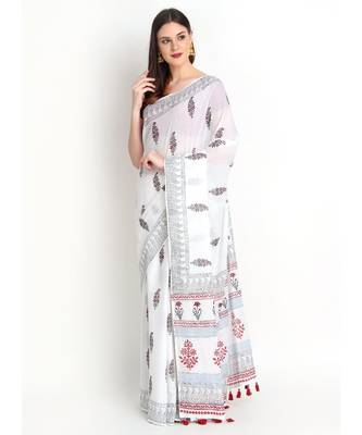White Hand Block Printed Cotton Malmal Saree With Traditional Design & Red Tessels on Pallu 1