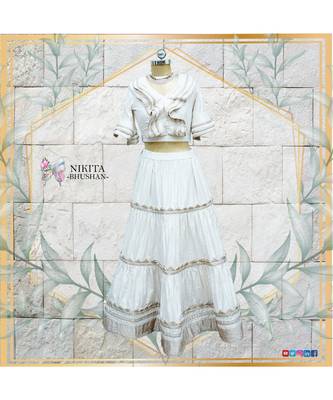 This gorgeous set of crop top and skirt has rose gold and off white coloured imported 1