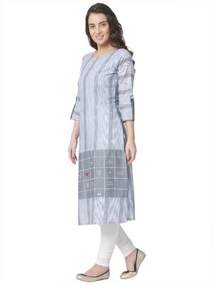 women's  white colour  embroidered cotton straight kurta 3