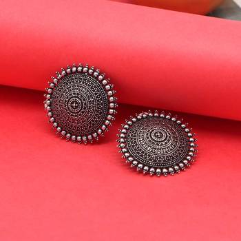 Silver studs 3
