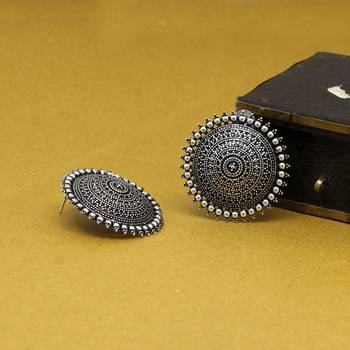 Silver studs 4