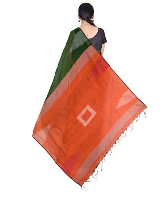 Bottle Green Hand Weaving Work Box Temple Design Handloom saree With blouse 2