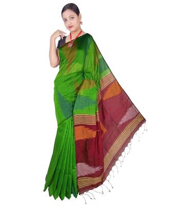 Green Hand Weaving Work Box Temple Design Handloom saree With blouse 1