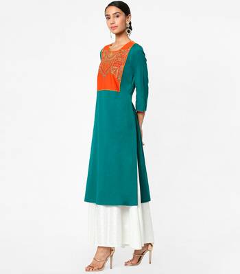 Green embroidered cotton kurtas-and-kurtis 3