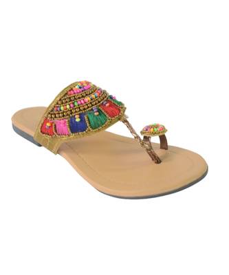 Flat ethnic footwear  1