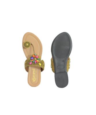 Flat ethnic footwear  5