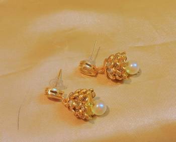 Kundan Pacchi Golden Light Weight Jhumki 1