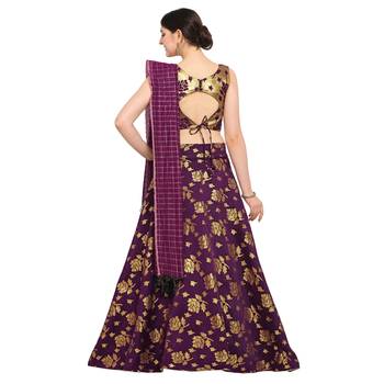 Women'S Purple Semi Stiched Woven Jacquard Lehenga Choli 2