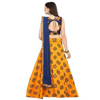 Women'S Yellow Semi Stiched Woven Jacquard Lehenga Choli 2