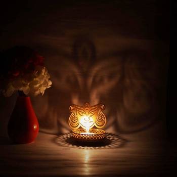 Durga Shadow Tealight Candle Holder 1