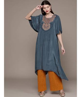 Ritu Kumar Blue Half Sleeve Solid Kurta With Embroidered Yoke 1