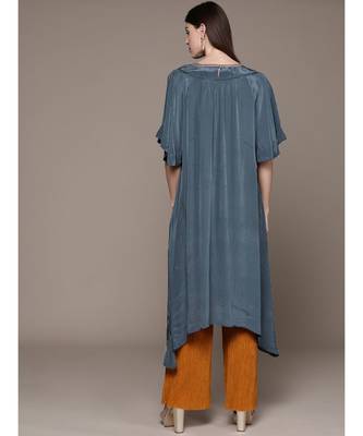 Ritu Kumar Blue Half Sleeve Solid Kurta With Embroidered Yoke 3
