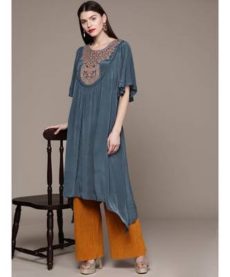 Ritu Kumar Blue Half Sleeve Solid Kurta With Embroidered Yoke 4