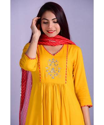 Mustard Suit with red leheriya Stole 4