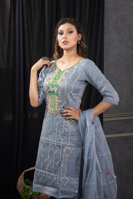 Grey thread embroidery kota doria salwar 4